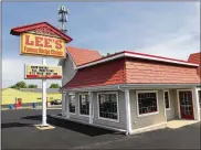  ?? MARK FISHER / STAFF ?? Lee’s Famous Fried Chicken will reopen its restaurant on North Main Street in Harrison Twp. today, 18 months after a fire destroyed the previous restaurant.