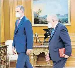  ??  ?? CASA REAl/EFE
El rey Felipe y el presidente del Tribunal Constituci­onal