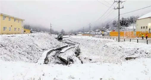  ?? CORTESÍA: COORDINACI­ÓN ESTATAL DE PROTECCIÓN CIVL ?? Densa capa blanca cubrió al menos tres municipios, Guadalupe y Calvo, entre ellos