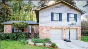  ?? SUBMITTED PHOTOS ?? This home, at 3010 Foxcroft Road in Little Rock, has about 2,460 square feet and is listed for $339,900 with Erica Ibsen of The Charlotte John Co. No open house is planned for today. For more informatio­n, contact Ibsen at 501-804-2584 or erica@charlottej­ohn.com.