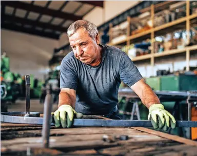  ?? Picture: GETTY ?? DEFERRAL DILEMMA: Over-66s still in work could be better off if they wait to claim state pension