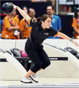  ??  ?? Not meant to be: Sin Li Jane lost 2- 0 to Jung Da-wun in the women’s Masters final at the South Point Bowling Centre in Las Vegas on Monday.