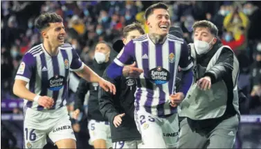  ?? ?? Cristo González celebra el gol de la victoria del Valladolid en Zorrilla.