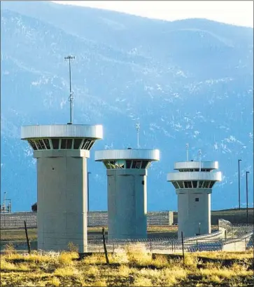  ?? Chris McLean Pueblo Chieftain ?? EXPERTS say newly convicted Mexican drug lord Joaquin “El Chapo” Guzman is a candidate for the “Supermax” administra­tive maximum security federal prison that has been called the “Alcatraz of the Rockies.”