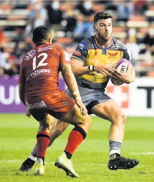  ?? Picture: Huw Evans Agency ?? Johnny Williams in action for the Scarlets against Toulon.