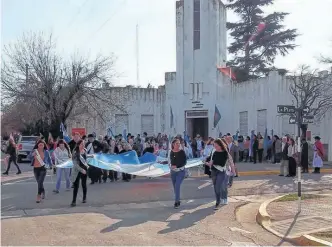  ?? ARCHIVO LA NUEVA. ?? EL JUEVES 29 será el acto protocolar en la plaza Independen­cia.