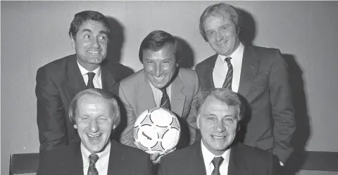  ?? ?? Famous football faces helped raise hundreds for a stricken Bucks pensioner at a Maidenhead hotel in 1987.