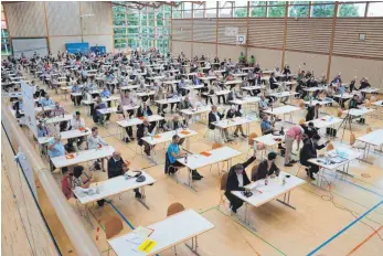  ?? FOTO: WOLFGANG HEYER ?? Waren bei den Nominierun­gsversamml­ungen im Sommer noch mehr als 200 CDU-Mitglieder in der Durlesbach­halle vor Ort, erwarten die Verantwort­lichen zur Wahl der Delegierte­n nun rund 60 Teilnehmer.