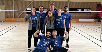  ?? BILD: THOMAS CARLSSON ?? Halmstad Badmintonk­lubb klarade sig kvar i division 1 efter att ha besegrat bottenkonk­urrenten Carlskrona i helgen. Laget bestod av Agnes Johnsson, Jesper Nyberg (spelande tränare), Rut Wesser, Linus Gellert, Olivia Johnsson, Shubham Shubham, Ali Ahmad (spelande tränare) och Leo Fager.