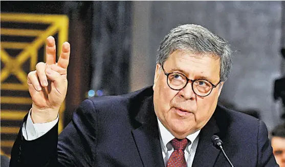  ?? REUTERS ?? William Barr, fiscal general, advirtió que buscará a los “culpables de las irregulari­dades” en la prisión federal de Manhattan.