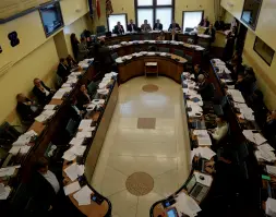  ??  ?? Fiducia a Palazzo Ferro Fini Primo via libera ieri dal Consiglio Regionale