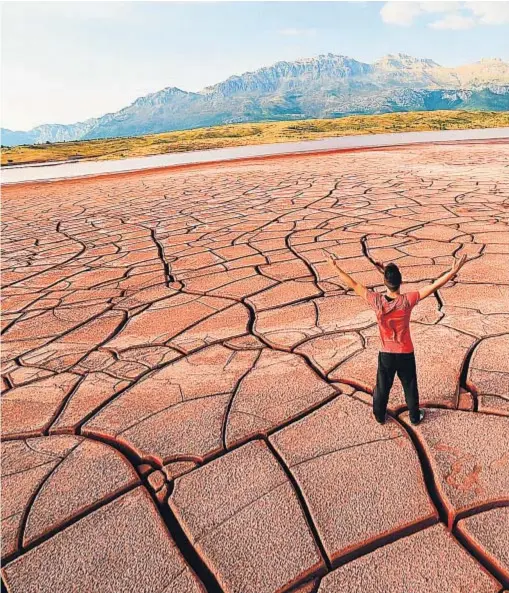  ?? FOTO: J. BALMES ?? Los periodos de sequía, un problema que dificulta el acceso al agua y altera su calidad, serán cada vez más frecuentes en los países de la cuenca Mediterrán­ea