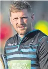  ??  ?? Scotland star Greig Laidlaw, left, took the bragging rights in yesterday’s battle between his Clermont Auvergne side and a Racing 92 team featuring fellow internatio­nal Finn Russell. Laidlaw delivered an astute all-round performanc­e to help Clermont claim a comfortabl­e 40-17 win.