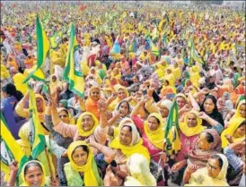  ??  ?? Protesters take part in a rally in Punjab’s Barnala on Sunday.