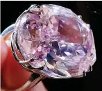  ??  ?? Flawless: The 59-carat Pink Star