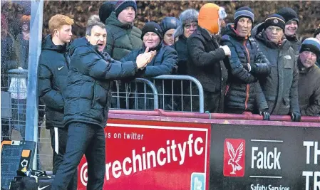  ?? Picture: SNS. ?? Dundee United boss Csaba Laszlo was correct to tell his players to ignore the crowd.