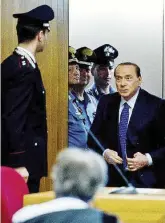  ?? Ansa ?? Mister Otto prescrizio­ni Silvio Berlusconi nel 2014 al Tribunale di Napoli depone sugli appalti a Panama