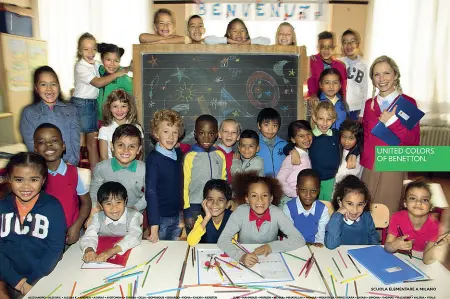  ??  ?? Ritorno Una delle due immagini della nuova campagna di Benetton firmata da Toscani. Nella foto piccola, il fotografo milanese