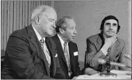  ?? HARRY HARRIS — THE ASSOCIATED PRESS ?? American League President Joe Cronin, Vernon Stouffer and Nick Mileti at a news conference to announce the sale of the Indians on March 22, 1972, in St. Petersburg, Florida.