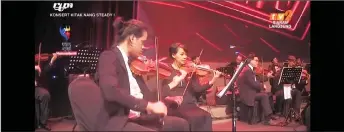  ??  ?? A screenshot shows an orchestra performing ‘Bekikis Bulu Betis’.