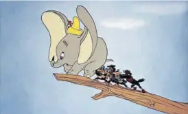  ?? EL PERIÓDICO ?? `Dumbo' incluye escenas de humillació­n de esclavos.