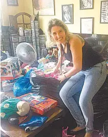  ??  ?? Carol criou projeto social e arrecada doações para a festa em Gramacho