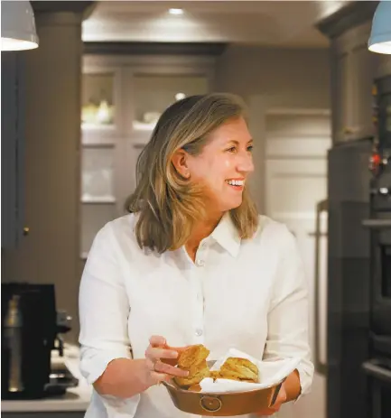  ?? MARIE-FRANCE COALLIER LE DEVOIR ?? Lesley Chesterman est une cuisinière aguerrie et une pâtissière chocolatiè­re de formation.