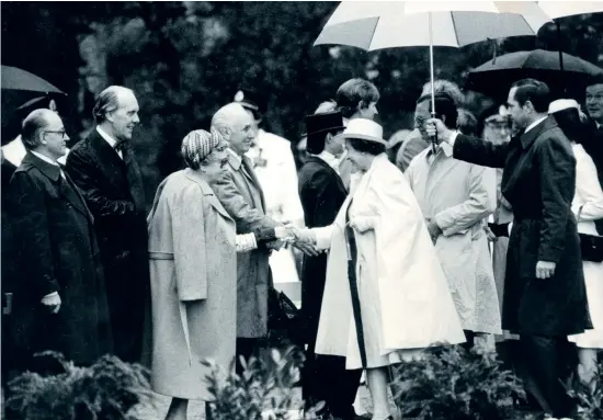  ?? BILD: LEIF JENEMALM ?? Drottning Elizabeth II besökte Helendal när hon var på besök 1983.