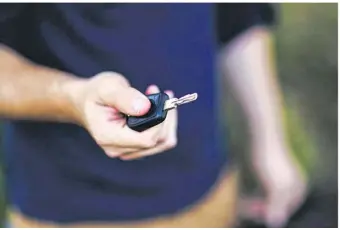  ?? ©Pixabay) ?? Un sexaganair­e s’est fait dérober ses clés de voiture par trois jeunes qu’il avait accepté de transporte­r. (Illustrati­on