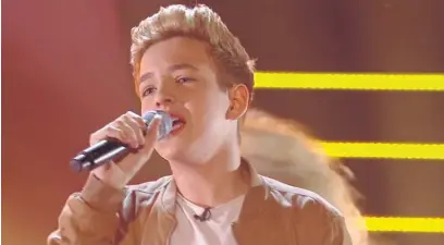  ??  ?? Riccardo Atherton on stage during The Voice Kids final