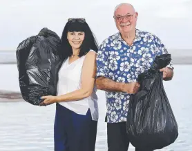  ??  ?? ENOUGH PLASTIC: Member for Leichhardt Warren Entsch, with his wife Yolande, has made it a priority to campaign for a national policy on plastic.