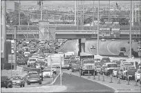  ?? SUN FILE ?? A new traffic-monitoring system that is being piloted in Las Vegas aims to stem major backups, like the one above.