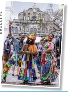  ?? ?? Attendees of the Diablo Festival come dressed in full costumes at the Plaza de la Independen­cia