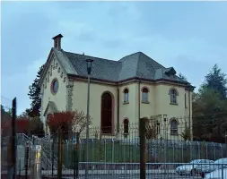  ??  ?? L’edificio La chiesa degli ex Ospedali Riuniti ospita da tre anni le funzioni religiose e tutte le attività della Diocesi ortodossa romena