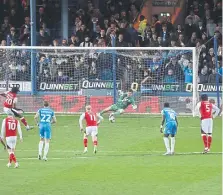  ?? ?? Jed Steer saves a first-half Fleetwood penalty.