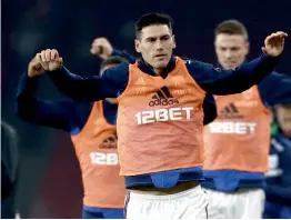  ??  ?? Gareth Barry warms up ahead of the English Premier League football match between Arsenal and West Bromwich Albion at the Emirates Stadium in London. —