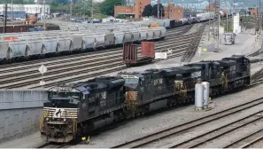  ?? The Associated Press ?? ■ Norfolk Southern locomotive­s are moved Thursday in the Conway Terminal in Conway, Pa.