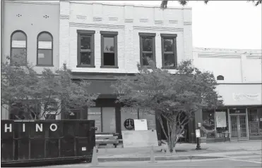  ?? Doug Walker ?? Terri and Harry Pierce are making significan­t renovation­s at 324 Broad St., to include a rooftop deck and clerestory, which were approved by the Historic Preservati­on Commission on Wednesday.