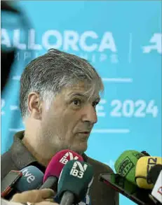  ?? JOAN LLADÓ ?? Toni Nadal, ayer atendiendo a los medios.