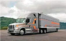  ??  ?? The Freedom truck can haul an 80,000 pounds load 400 miles on a single battery charge.