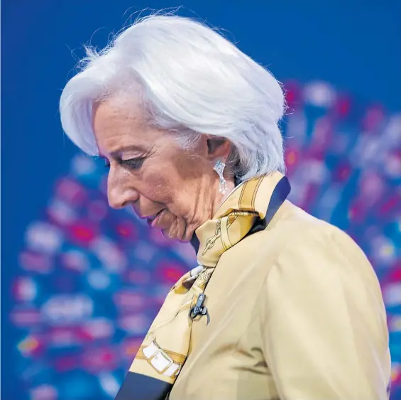  ??  ?? Respaldo. Christine Lagarde, directora del Fondo Monetario Internacio­nal, volvio ayer a elogiar las reformas del gobierno de Macri.