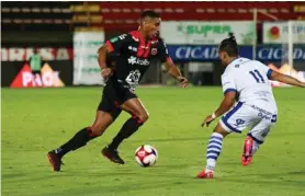  ?? PRENSA LDA. ?? Marcel se acerca al que conocimos en Cartaginés.