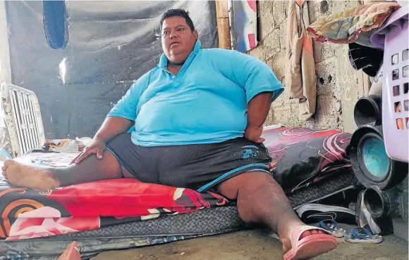  ?? ?? Walter Solórzano Mero, tiene 41 años de edad. Él trabajaba vendiendo pescado en Playita Mía, en Manta.