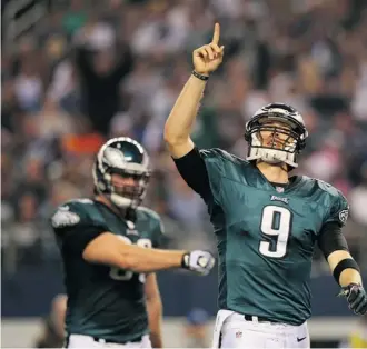  ?? Ronald Martinez/afp/getty Images/files ?? In 13 games this season, Philadelph­ia Eagles quarterbac­k Nick Foles threw for 2,891 yards and 27 TDs.