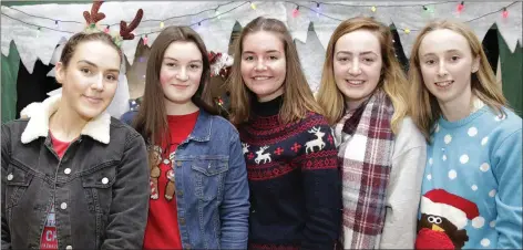  ??  ?? Alison Murray, Clara Weldon, Claudia Hamilton, Amy Kennedy and Isabel Walsh at the Loreto Bray charity Christmas jumper day.