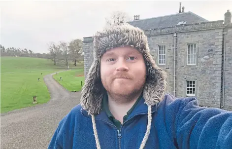  ?? ?? COLD COMFORT: Scott’s faithful hat, left, given to him by his mother. Below left and right, greenery lines the sills amid the glories of Haddo House Chapel.