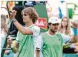  ?? Foto: dpa ?? Zusammen mit seinem Bruder Mischa (rechts) verlor Sascha Zverev das Dop pelfinale.