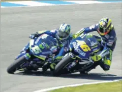  ??  ?? EN JEREZ. El ‘46’ embistió a Gibernau para ganar la carrera de 2005.