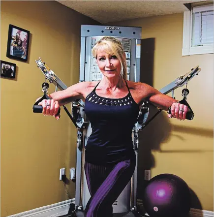  ?? ALISHA TOWNSEND, GRAND MAGAZINE ?? Along with hitting the gym on a regular basis, Lynda Jager makes good use of equipment she has at home.