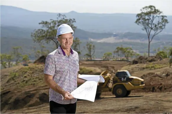  ?? Photo: Kevin Farmer ?? ROOM WITH A VIEW: Rob Weymouth of Weymouth Investment­s details the exclusive 13 lot subdivisio­n being built off Piccadilly Ct, Mount Lofty.